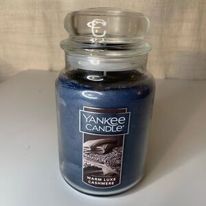 Yankee Candle Warm Luxe Cashmere in Deep Blue